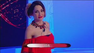 Ida Platano provocatrice in passerella meteoweek