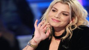 Spunta la foto di Emma Marrone dopo l operazione | Notizia falsa | Foto - meteoweek.com