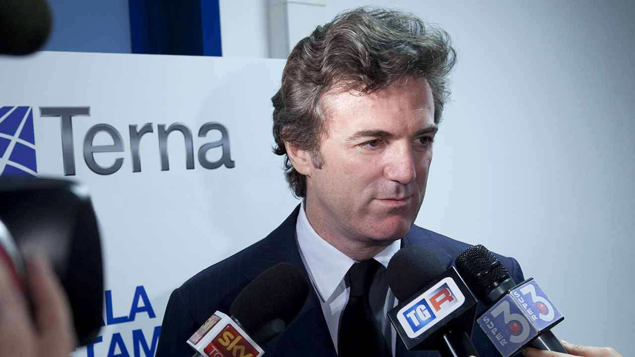 Flavio Cattaneo chi è carriera e vita privata del manager