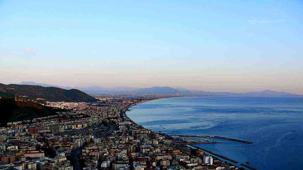 Meteo Salerno oggi sabato 23 novembre: piogge serali