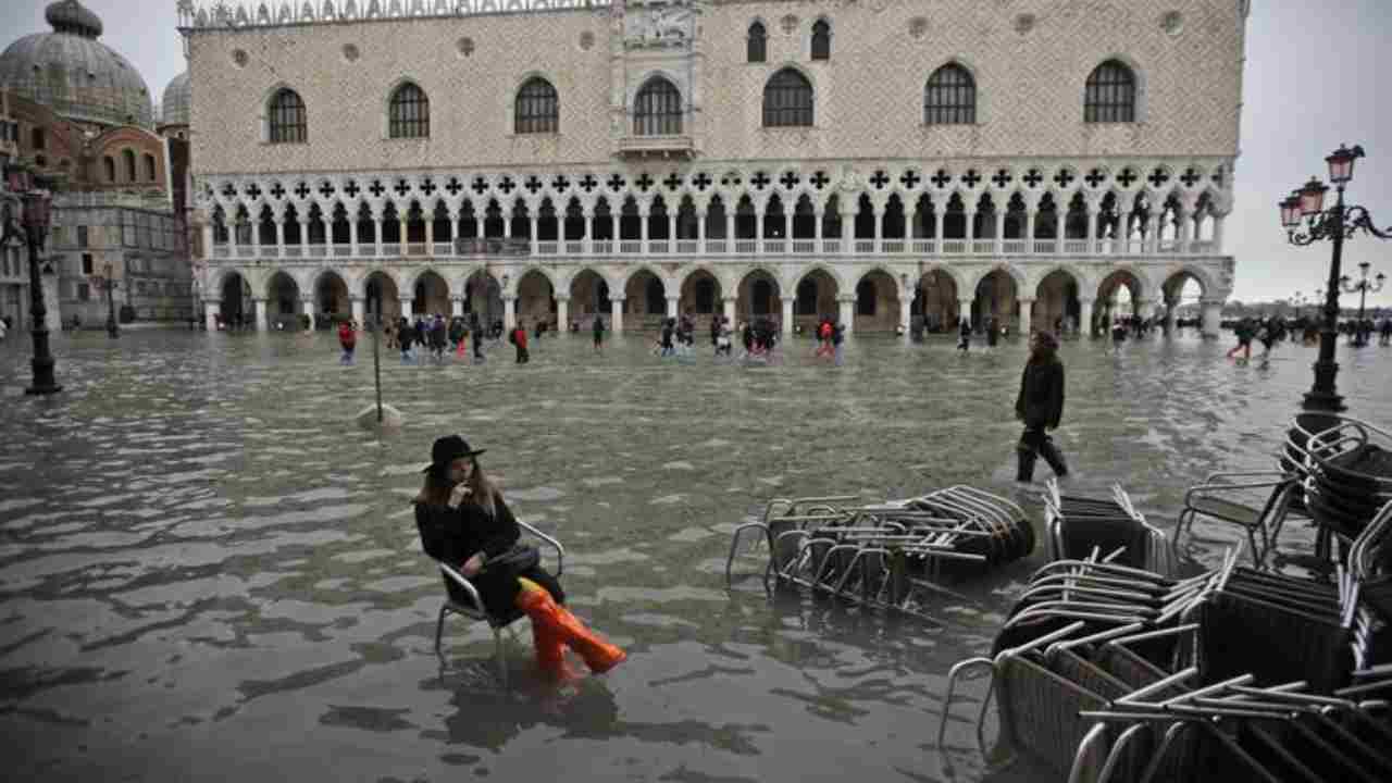 Venezia è emergenza, marea da record: due morti nell'isola di Pellestrina - meteoweek