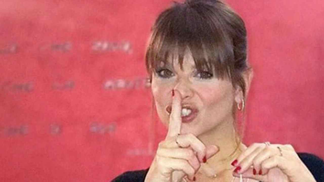 Alessandra Amoroso stop tour da 6 mesi | Si avvera il sogno Sanremo? - meteoweek