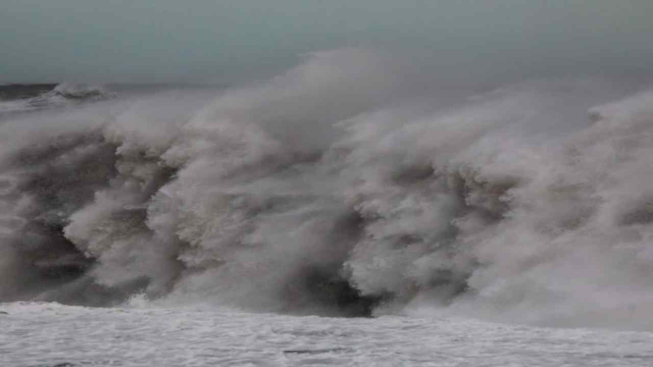 Maltempo, allarme in Piemonte: il Po è in piena, chiusi i Murazzi - meteoweek