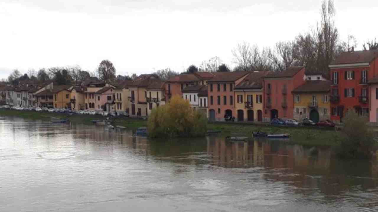 Il Ticino rompe gli argini, allagato nella notte il Borgo. Il fiume continua a crescere - meteoweek