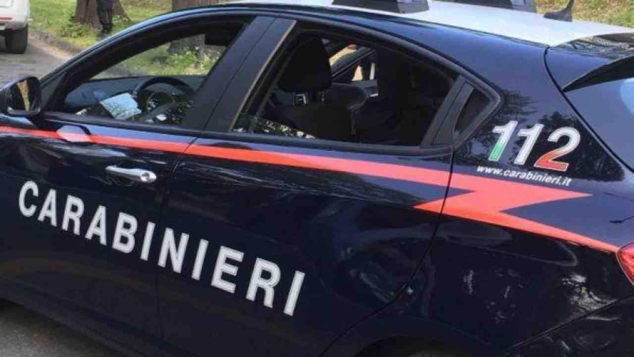 Donna vittima di violenza finge di ordinare una pizza e chiama il 112 - meteoweek