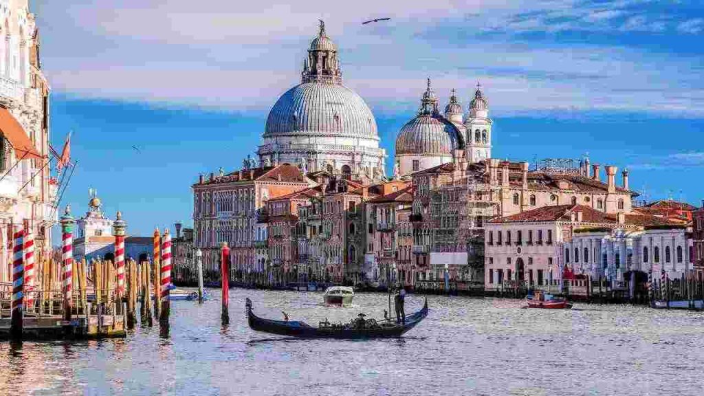 Meteo Venezia oggi domenica 22 dicembre: piogge fino al pomeriggio