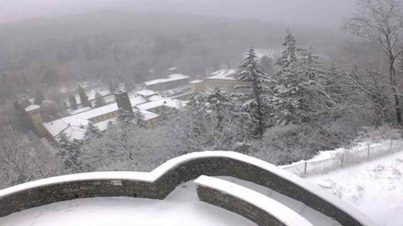 Neve in Toscana | Innevata anche l'area terremotata del Mugello - meteoweek