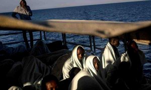 avvistati migranti in pericolo