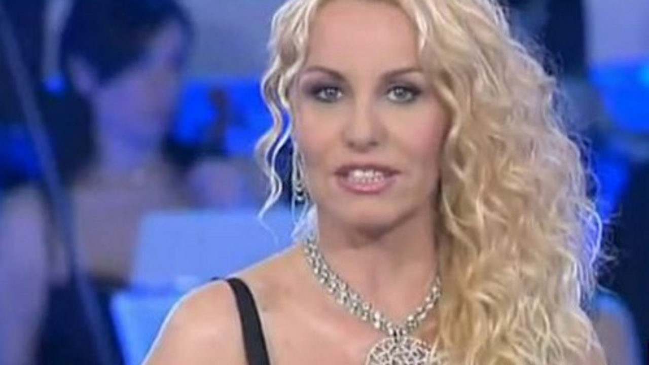 Antonella Clerici chi e | carriera | vita privata della conduttrice - meteoweek