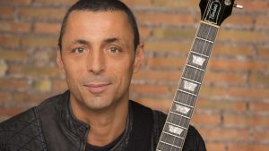 Alex Britti lezioni chitarra Coronavirus