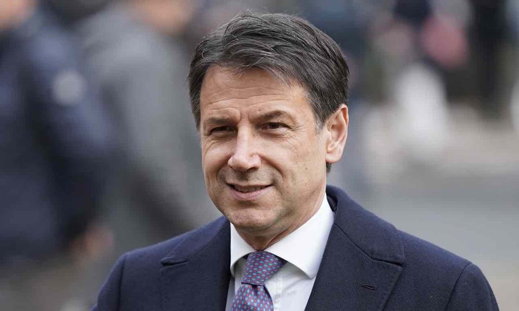 Giuseppe Conte, il sex symbol che non ti aspetti. Chi sono Le Bimbe di Giuseppe Conte?