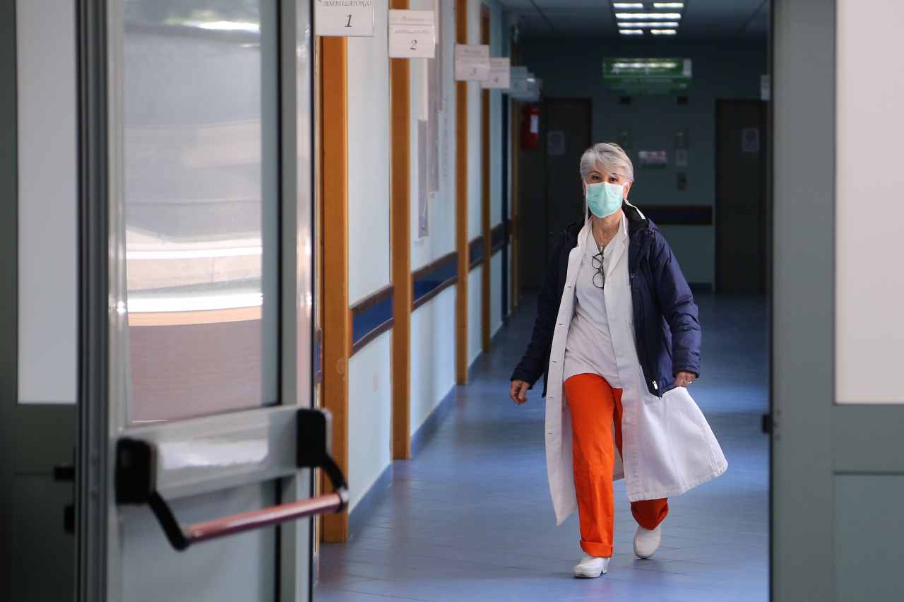 coronavirus Napoli pazienti farmaco anti artrite