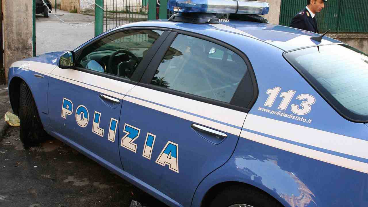 Abusi su tre bambine, anziano agli arresti domiciliari