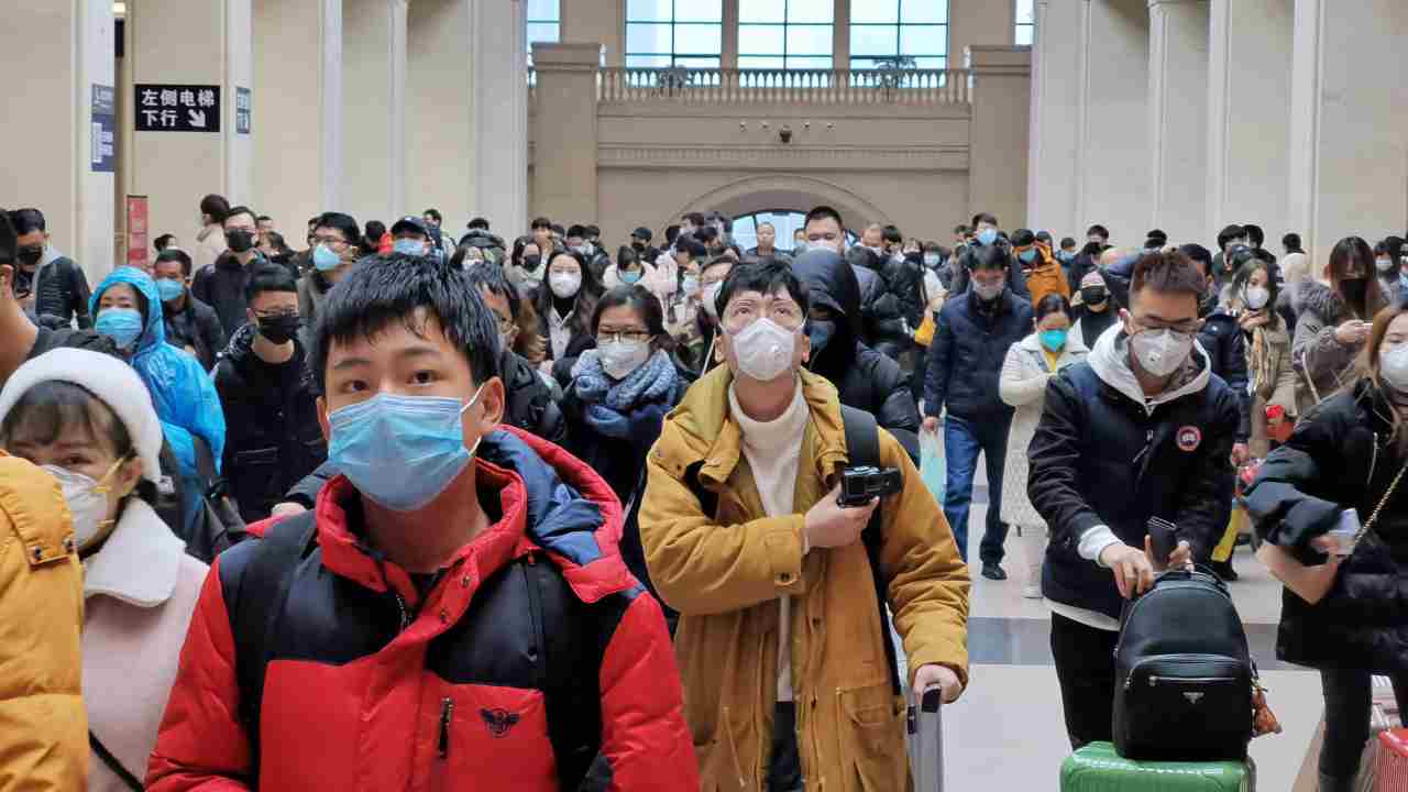 Coronavirus, Wuhan riapre le porte: arrivano primi treni passeggeri