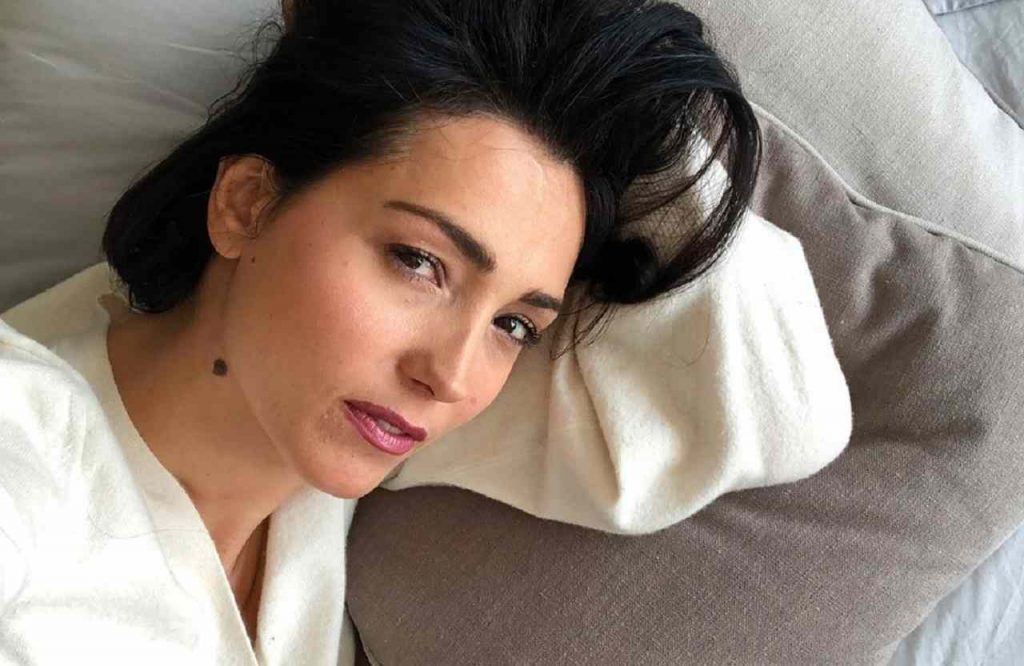 Caterina Balivo non dorme da giorni | La conduttrice esausta della quarantena | Video