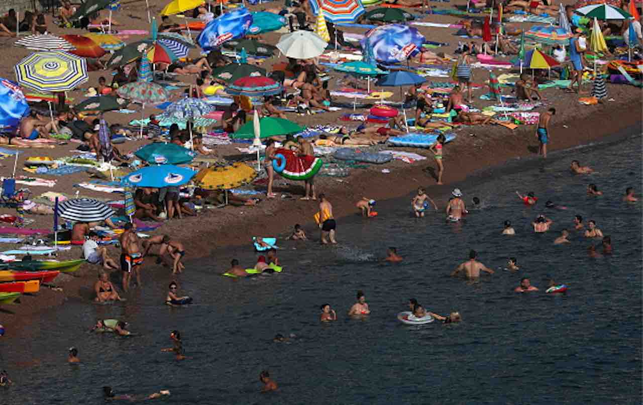 Coronavirus, Marche verso riapertura dell'accesso a spiagge dal 4 maggio (Getty) - meteoweek.com