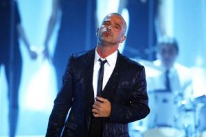 Eros Ramazzotti prende le distanze