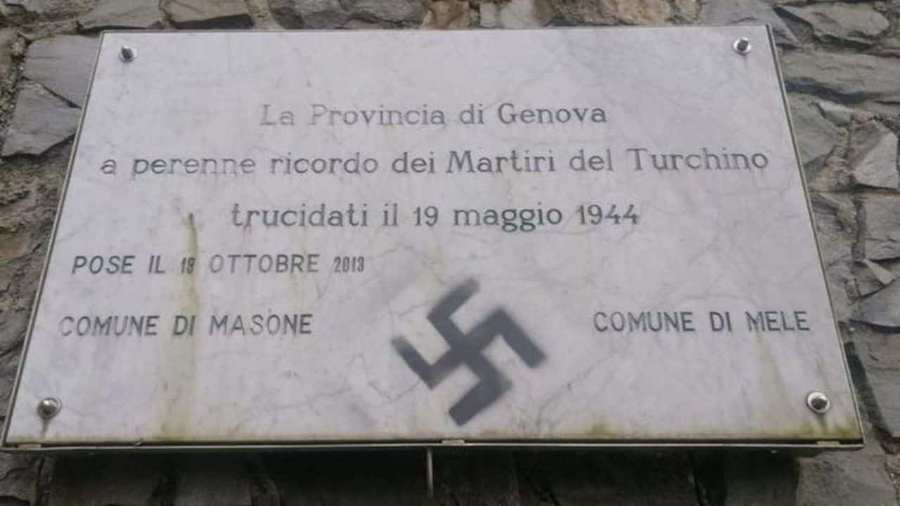 genova svastiche - liberazione