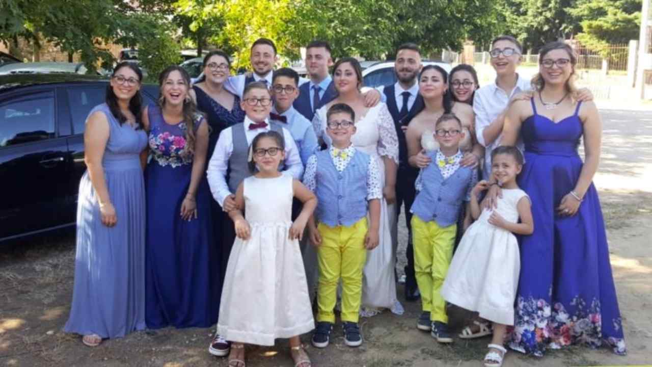 Catanzaro, in quarantena con 15 figli: la famiglia Anania si racconta