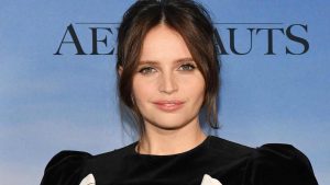 Felicity Jones chi è | carriera e vita privata dell'attrice britannica - meteoweek