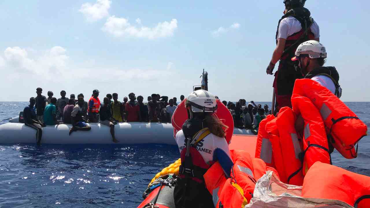 migranti salvati lampedusa