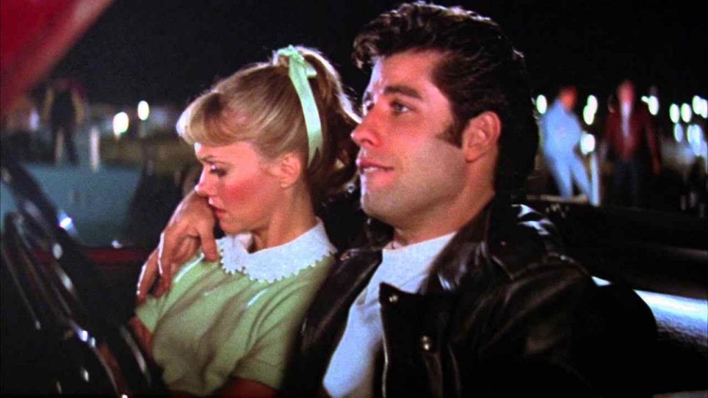 Stasera in tv | 30 maggio | Grease, la love story tra Danny e Sandy