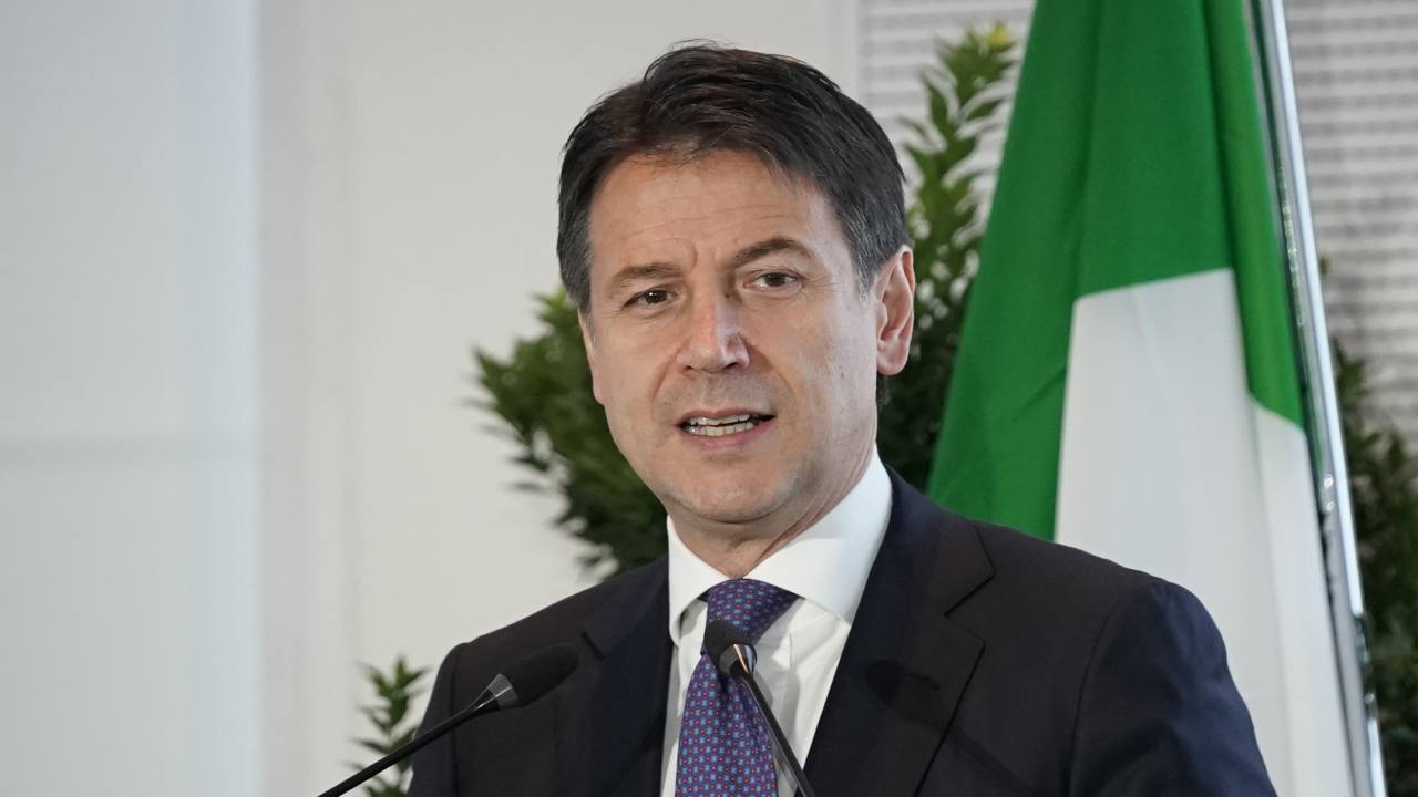 Conte: vittime Coronavirus non sono numeri, non dobbiamo dimenticarle