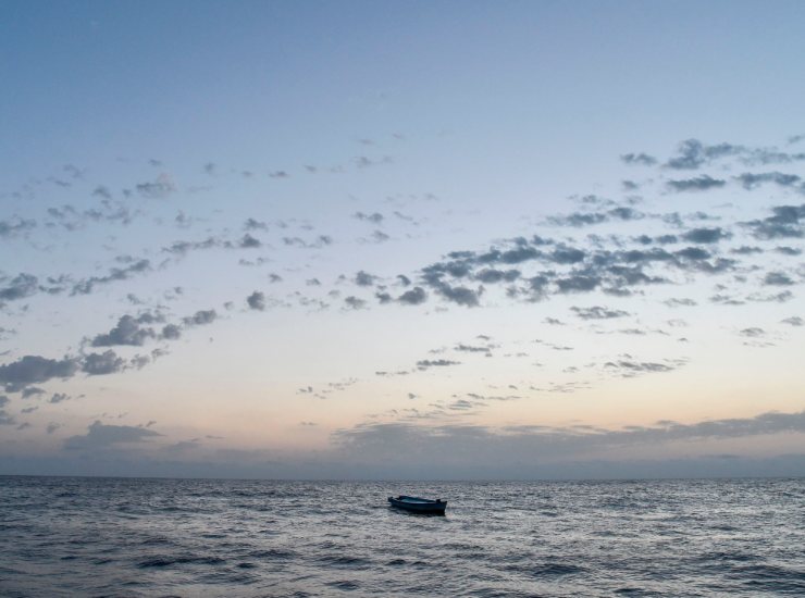 Migranti, ritrovato in una spiaggia libica corpo di una bimba di 5 mesi