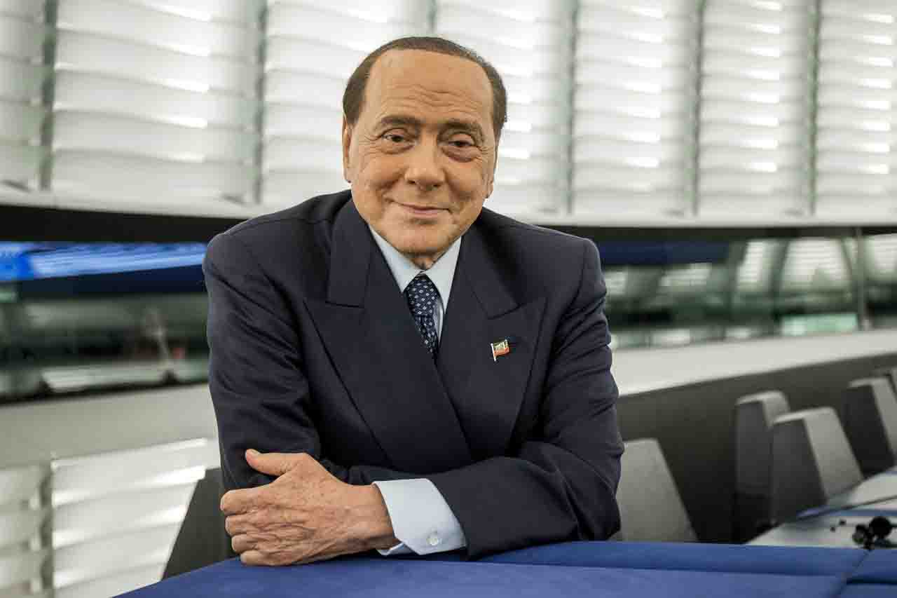 Silvio berlusconi governo non arriverà al 2023 si al mes Conte Salvini