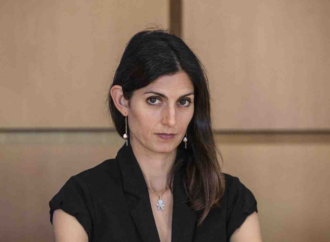 Virginia Raggi calo gradimento classifica