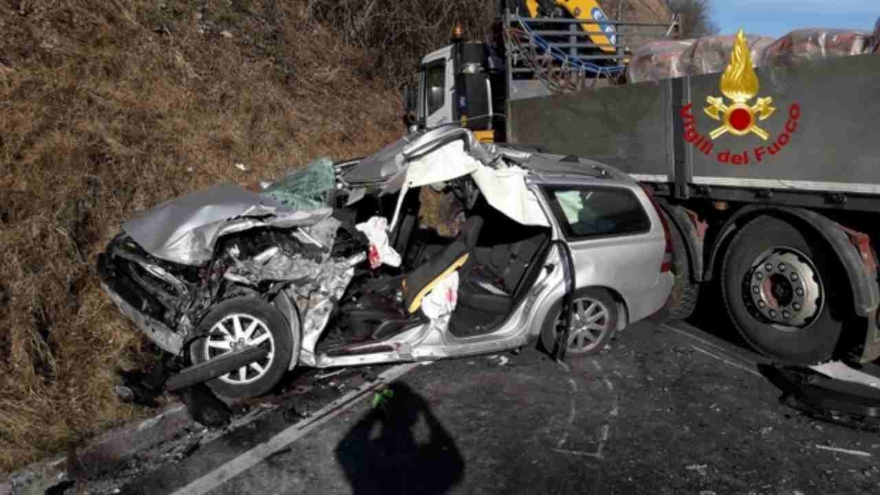 Incidente mortale Usmate Velate muore 27enne