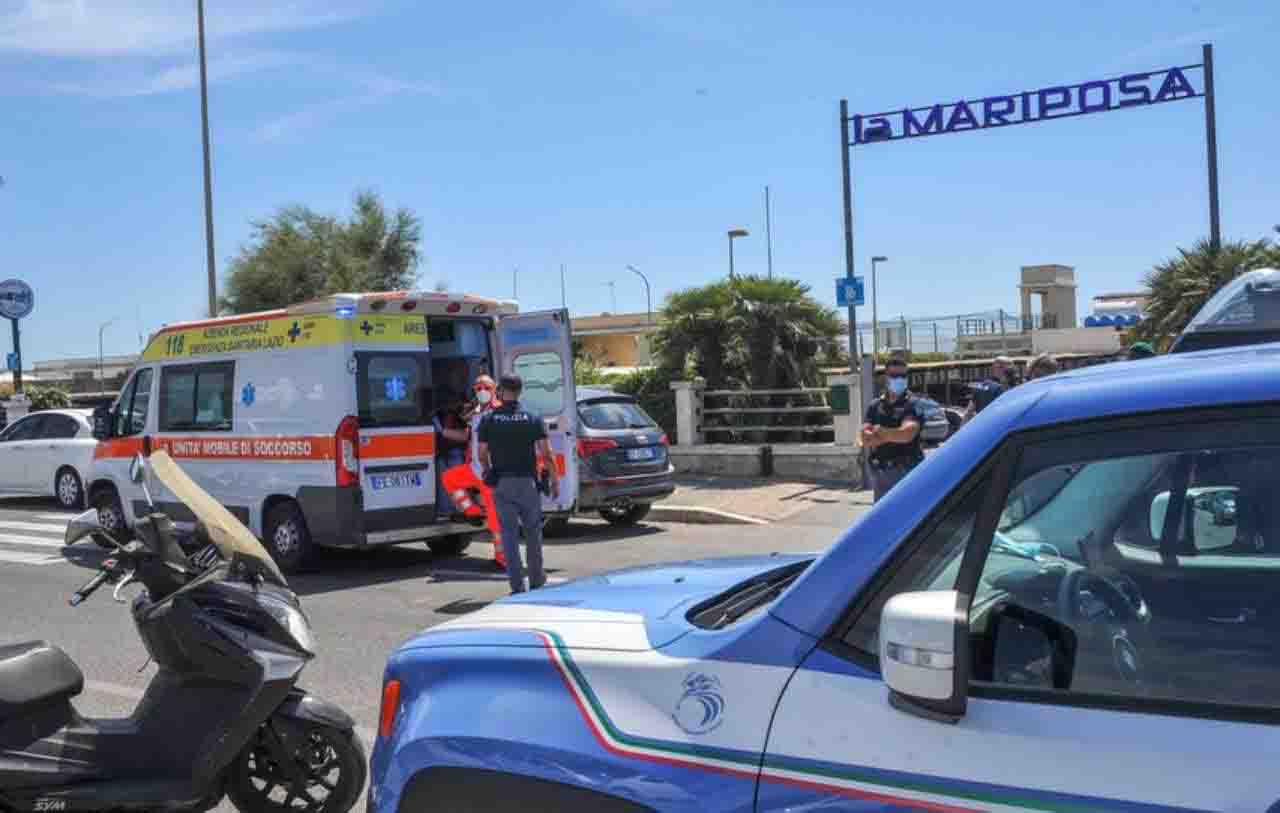 Ostia vende in spiaggia bimbo di due anni