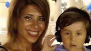 Dj scomparsa col figlio di 4 anni, ricerche sub non danno esito