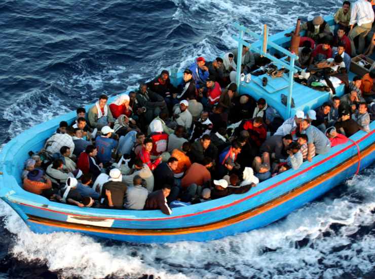 Migranti, Lampedusa: altri 8 sbarchi con 200 persone