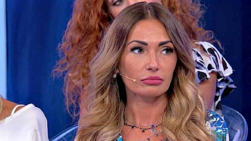 Ida Platano intromissione indesiderata | Ex di Uomini e Donne contro Tina Cipollari