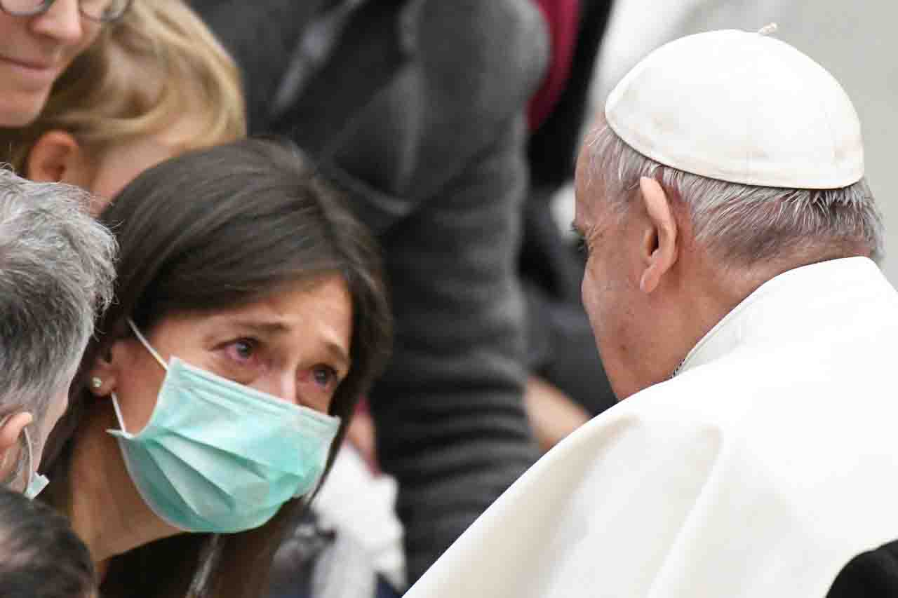 Vaticano preoccupato per il covid in sardegna ordina di fare tamponi a chi rientra dall'isola circolare