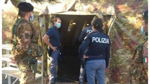 Polizia di frontiera rintraccia 70 migranti irregolari sul Carso