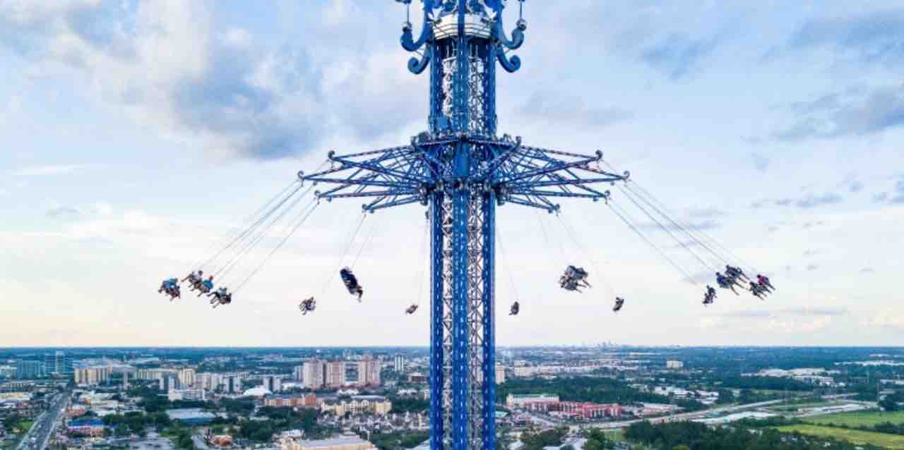 Florida cade dalla giostra e muore Orlando Starflyer