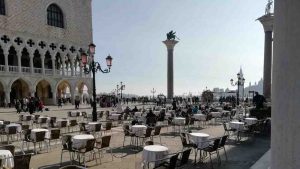 Piazza San Marco chiudono caffè storici covid