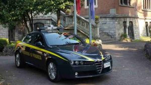 guardia di finanza estorsione