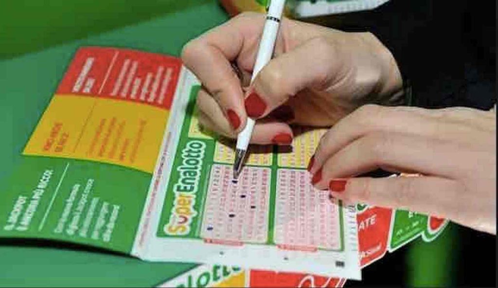 Estrazione Superenalotto, lotto e Simbolotto oggi 6 aprile