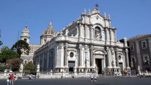 Curia di Catania mette al bando padrini e madrine a battesimi e cresime 1280 - meteoweek.com