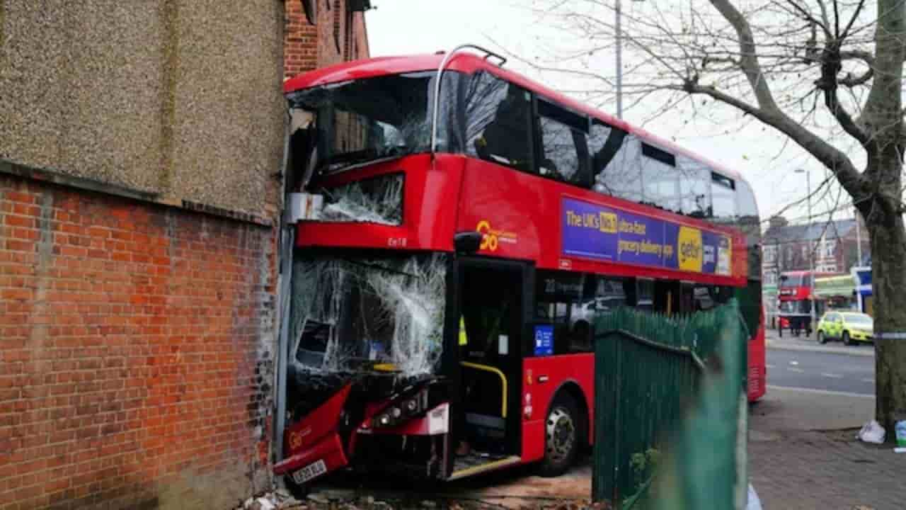 londra autobus contro negozio - meteoweek.com