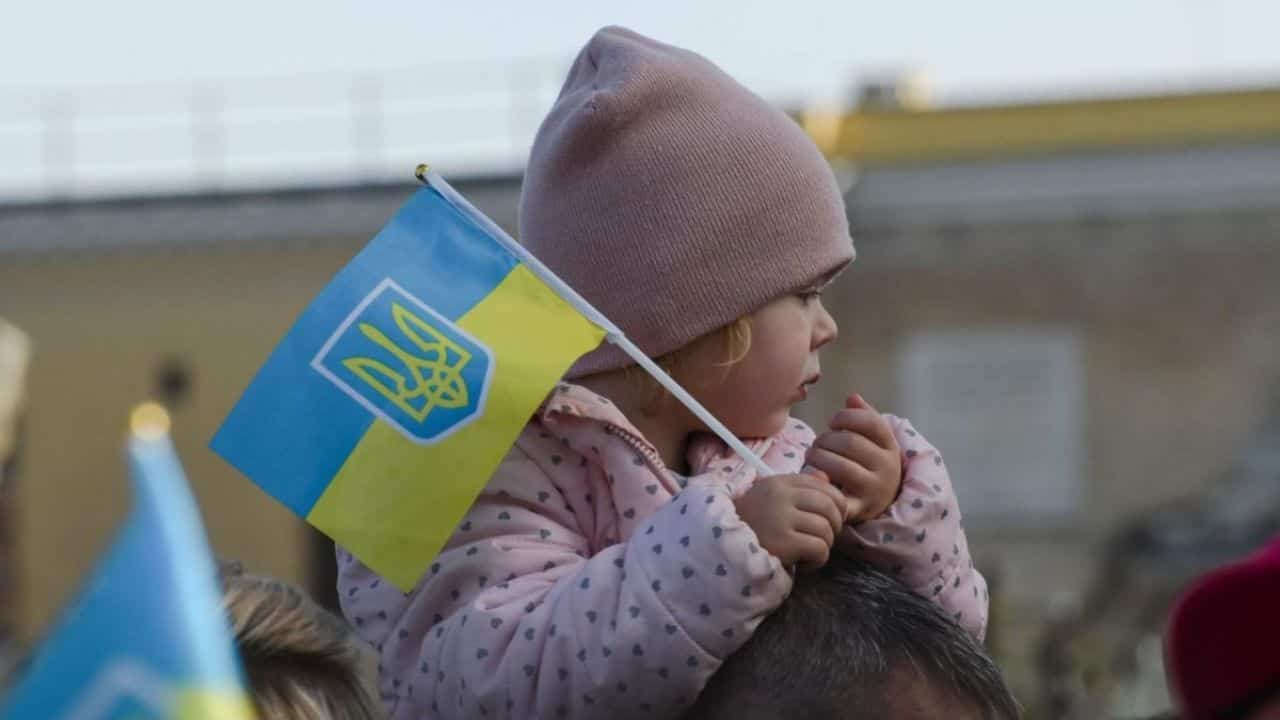 Voleva adottare un bimbo ucraino, donna truffata da un finto operatore svizzero - meteoweek 20220420