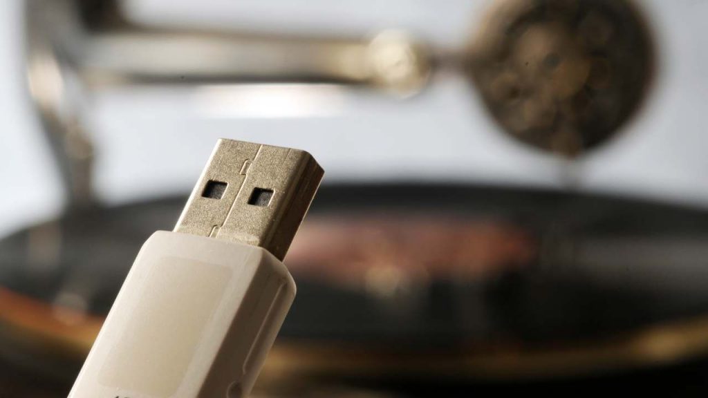 Le chiavette USB saranno dai tribunali: l’ira del Ministro contro i supporti più diffusi al mondo