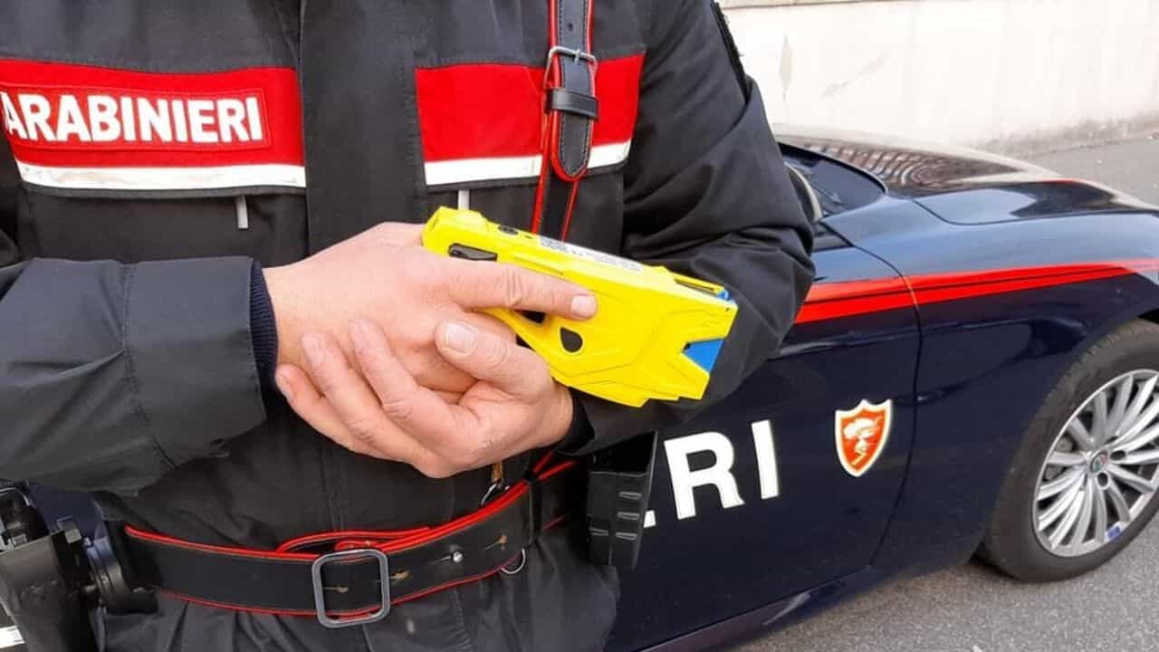 Entra in una villa, la occupa senza motivo e aggredisce i proprietari arrestato - meteoweek.com