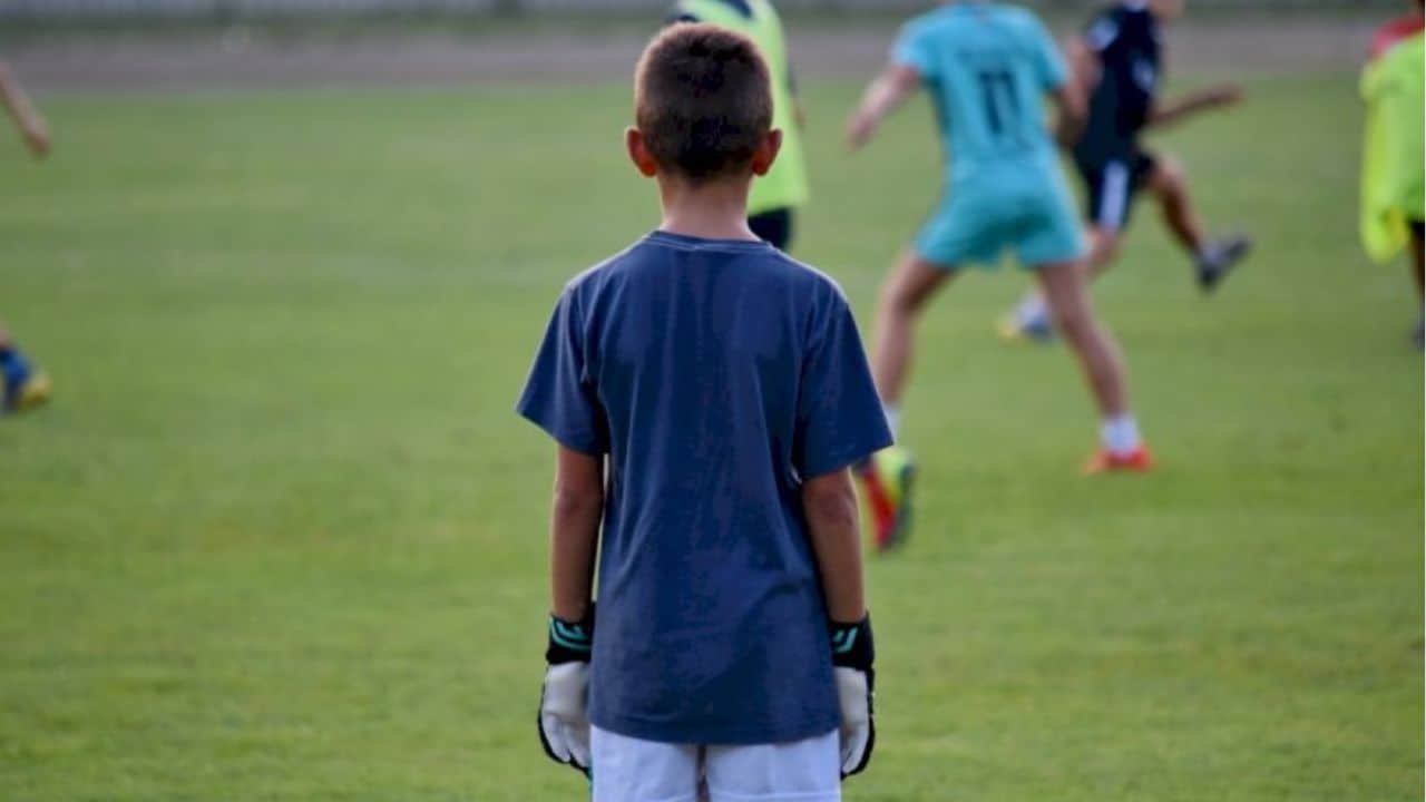 Abusi sui baby calciatori, allenatore in manette Mi ami - meteoweek.com