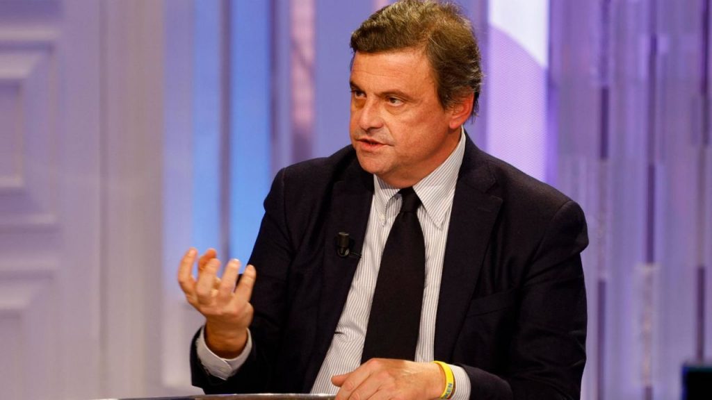 Manovra, Calenda: “Non c’è nulla sulla Sanità”. Dati allarmanti sui medici italiani [VIDEO]