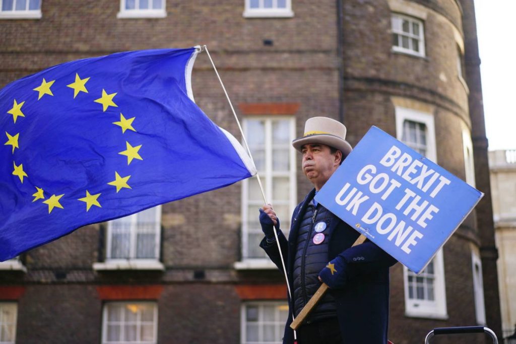 Inglesi pentiti della Brexit, il sindaco di Londra: “Danni immensi”