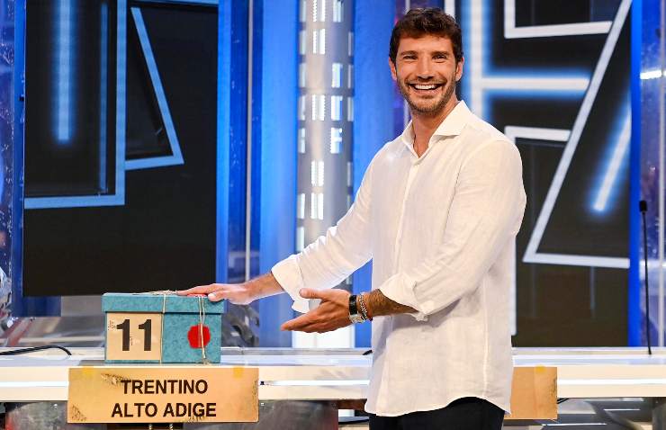 Stefano De Martino molto legato alla sua famiglia